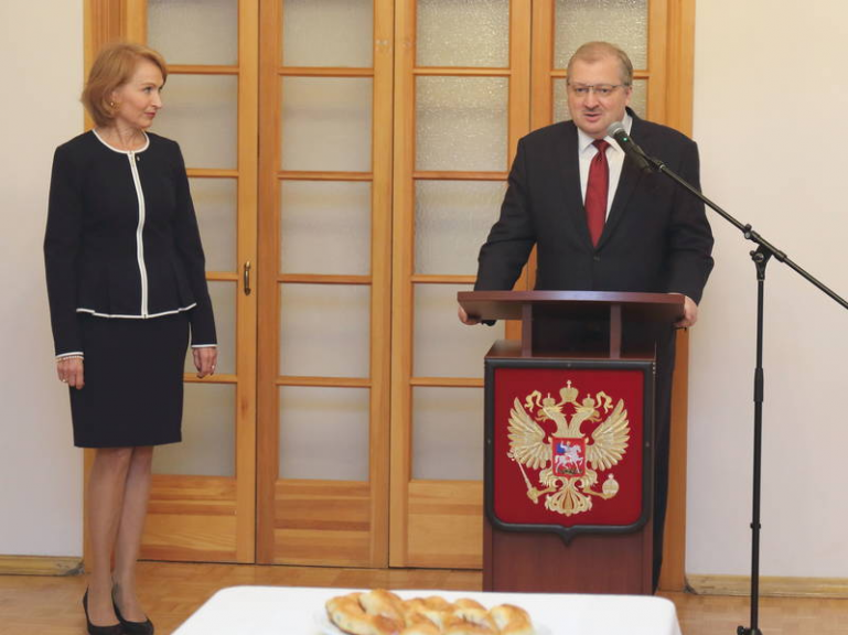 Приём в Посольстве 6 ноября 2019г. по случаю награждения орденом Дружбы директора школы Святых Кирилла и Мефодия Н.М.Тарышкиной Приём в Посольстве 6 ноября 2019г. по случаю награждения орденом Дружбы директора школы Святых Кирилла и Мефодия Н.М.Тарышкиной