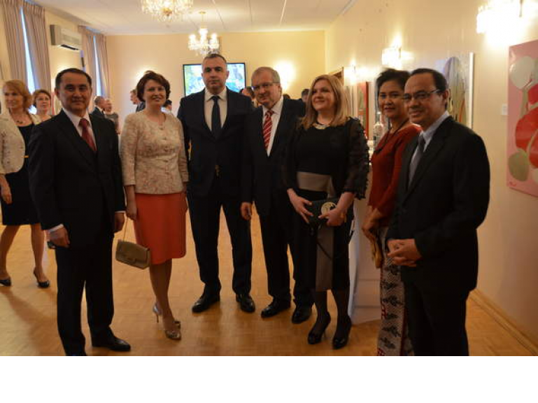 Приём по случаю празднования Дня России (8 июня 2018 г., Оттава) Приём по случаю празднования Дня России (8 июня 2018 г., Оттава)