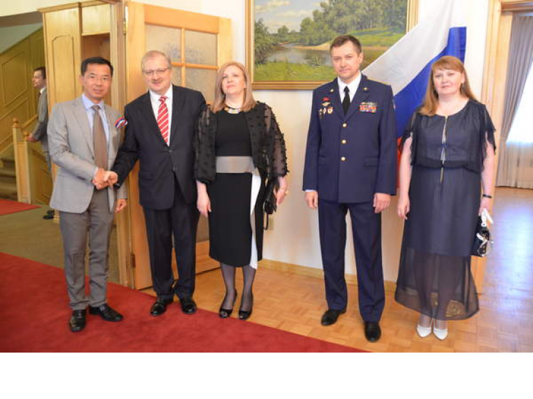 Приём по случаю празднования Дня России (8 июня 2018 г., Оттава) Приём по случаю празднования Дня России (8 июня 2018 г., Оттава)