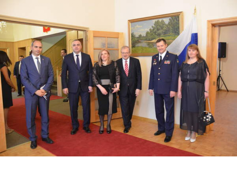 Приём по случаю празднования Дня России (8 июня 2018 г., Оттава) Приём по случаю празднования Дня России (8 июня 2018 г., Оттава)